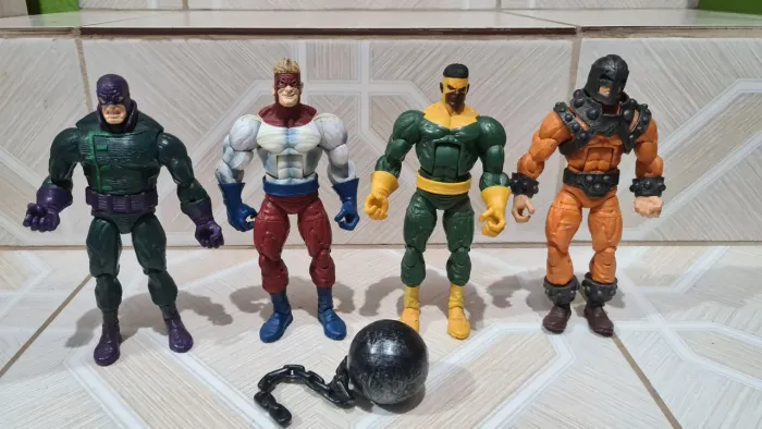 Bonecos Marvel Legends  Gangue da Demolição- 4 Peças