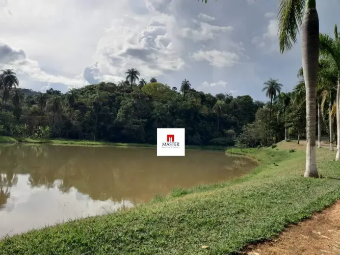 Casa em Condomínio à Venda em Jaboticatubas (Recanto das Araras)  3 quartos, 1 suíte, 2 sa