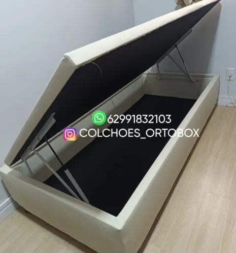 Box Baú Solteiro na madeira de eucalipto tratada