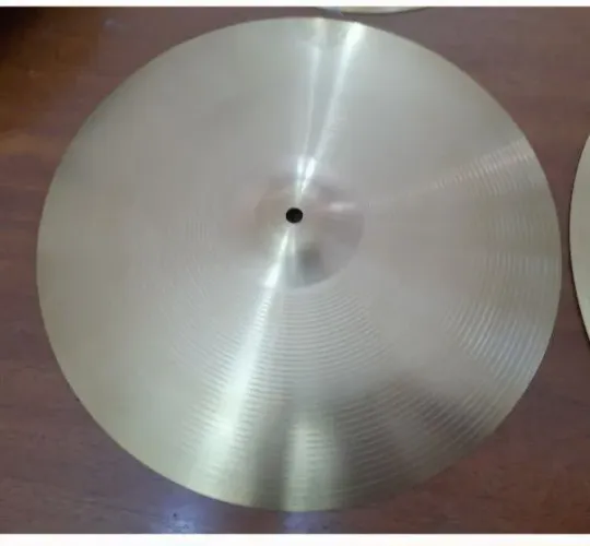 Prato crash 18" .ataque. sem uso.liga em Alloy