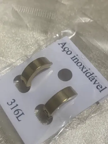 Argolinha aço em prata e dourado 