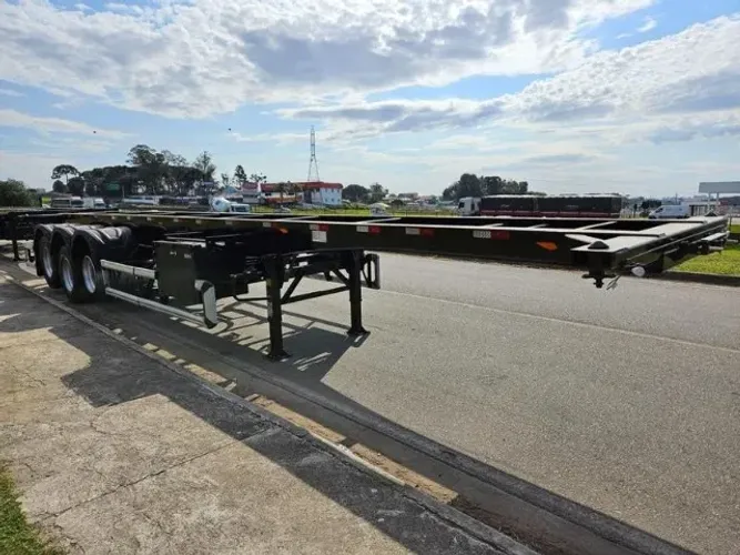 Carreta Porta Container Noma Ano 24 0km 40 pés 12 Locks 2 Erguedor Pronta Entrega sem pneu