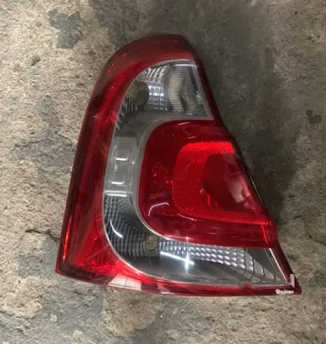 Lanterna Esquerda Renault Clio Recuperada
