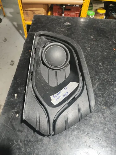 Moldura farol milha L.D Sandero Logan 2014 a 2020 263319998r