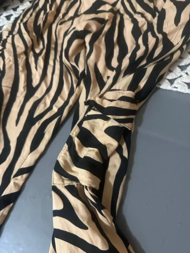 Calça estilo cargo soltinha !