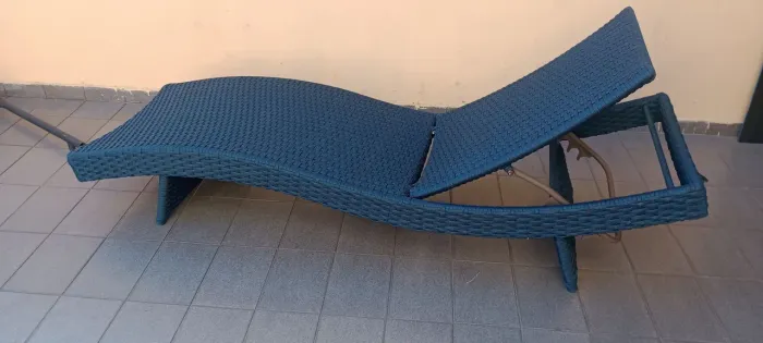 Chaise Longue Azul de Fibra Sintética