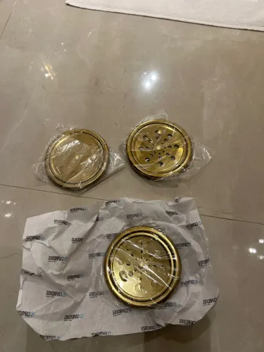 Ralo dourado para banheiro 0,11 de diâmetro 