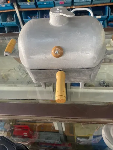 Churrasqueira de Alumínio - Ideal para Seu Quintal!