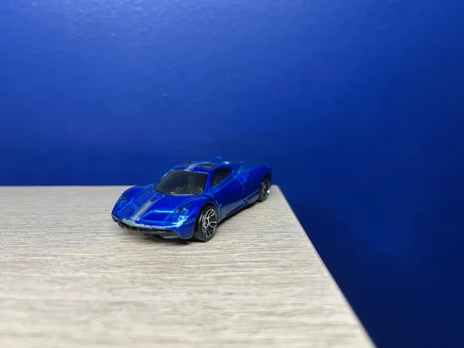 Hot Wheels Pagani Huayra Azul