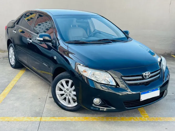 Toyota Corolla Altis 2.0 Flex 16V Aut. 2011
