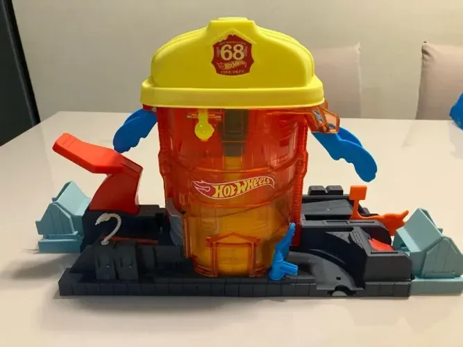 Pista Hot Wheels City - Pista Super Quartel dos Bombeiros