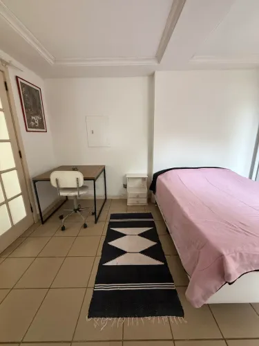 Suíte para alugar em casa de condomínio fechado na Barrinha