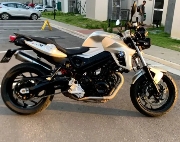 BMW F800R Conservada - Para vender rápido