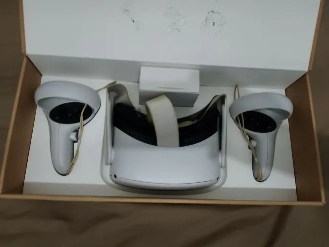 Oculus Quest 2 128GB + Controles Originais + Cabo Link + Caixa - Perfeito Estado