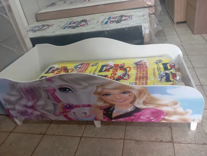 Cama infantil nova