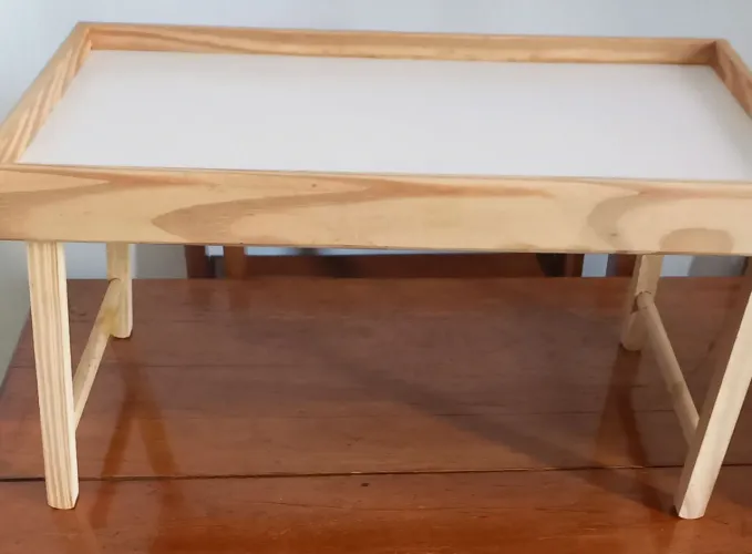 Mesa de Apoio Dobrável em Madeira