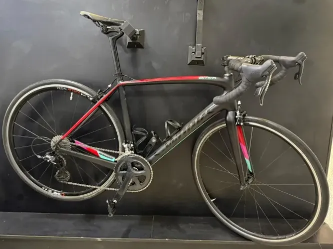 Bicicleta speed road Amira Sworks