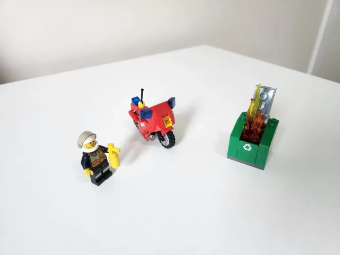 Lego City - Bombeiro e Moto Resgate