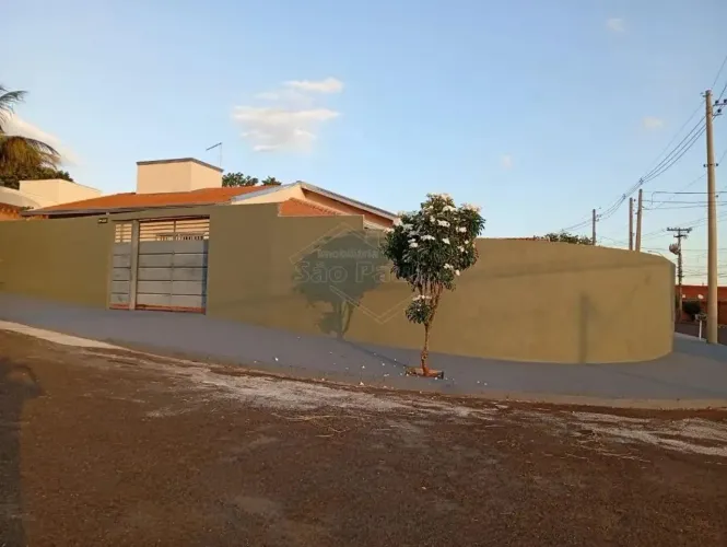 Venda de Casas / Padrão na cidade de Araraquara