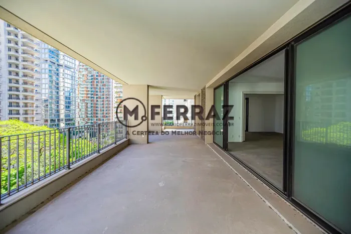Apartamento 554m², 4 Suítes à venda no Itaim Bibi - Condomínio St. Leopold
