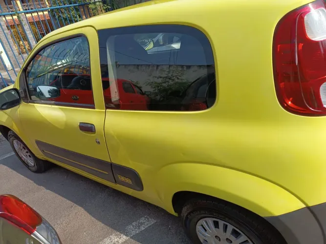 Fiat Uno Vivace Celeb. 1.0 EVO F. Flex 8V 3P 2012