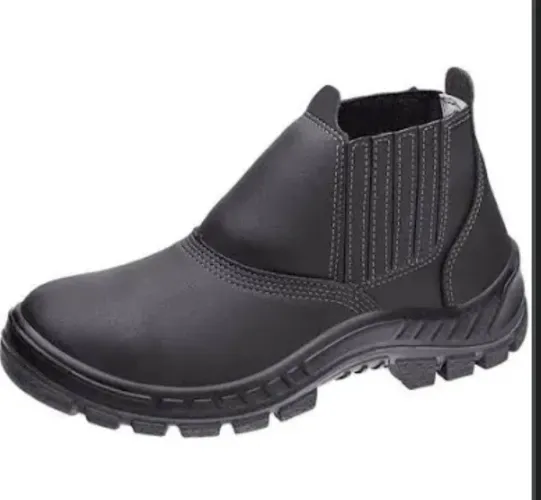 Bota Safety de couro nova no plástico 