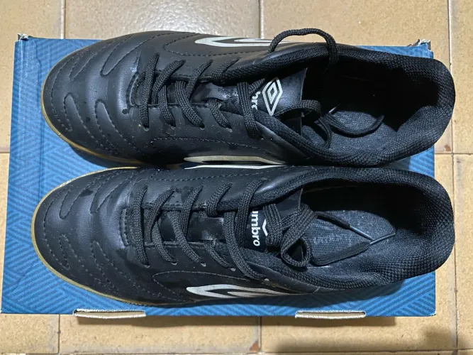 Chuteira da Umbro