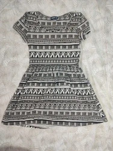 Vestido Estampa Triangular