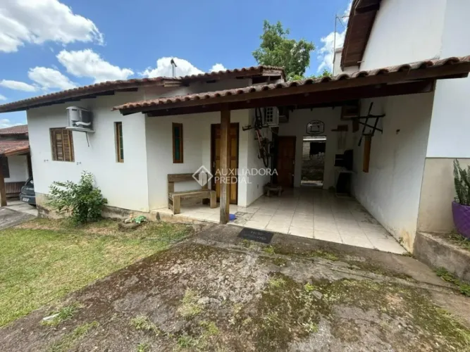 Linda Casa em Condomínio em Novo Hamburgo