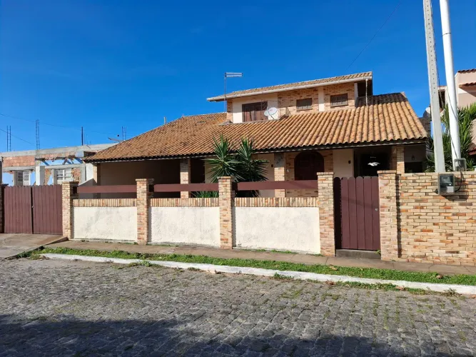 GRUSSAÍ - EXCELENTE CASA, LOCAL E PREÇO.
