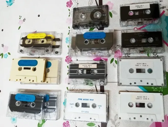 Lote 15 Fitas K7 - Aprendendo Inglês através da música (Pronúncia e Música)