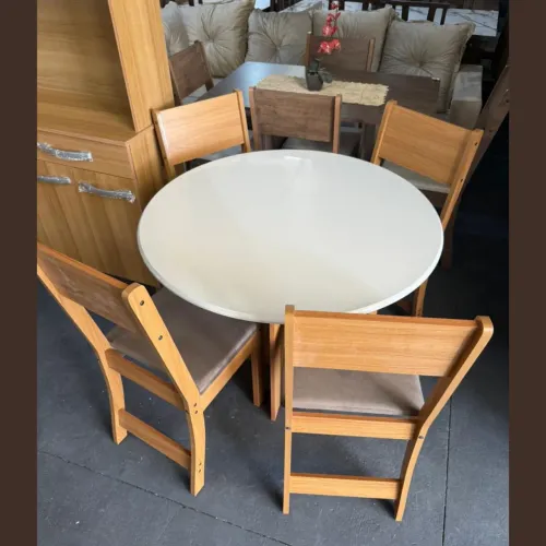 Mesa com 4 cadeiras - entregamos hoje
