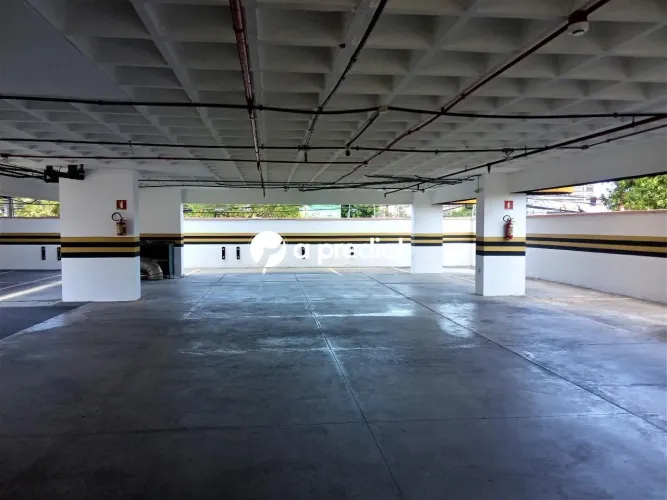 Locação de Comercial / Garagem na cidade de Fortaleza
