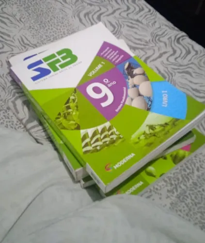 Livros Sistema Farias Brito 8 e 9 e 6 ano!!!!