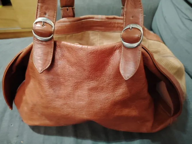 Bolsa em couro caramelo