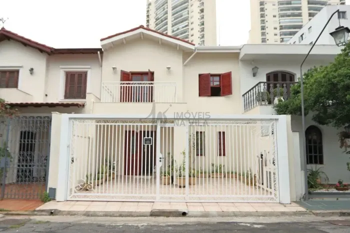 Casa de Vila Reformada - 220m² | 2 Suítes + Edícula com Escritório - Cambuci