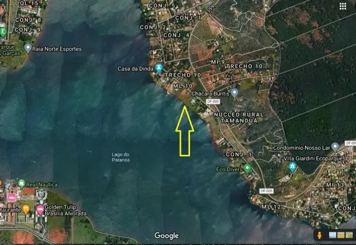 Casa em Condomínio beira lago. Escriturada com acesso ao lago. SMLN 10 Lago Norte.