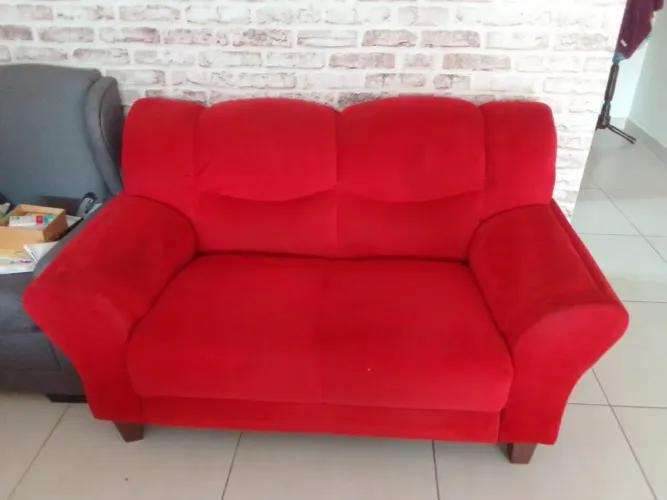Sofá vermelho 