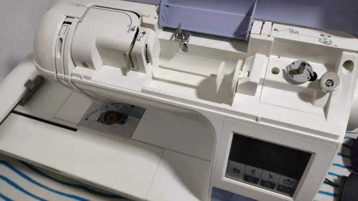Máquina de bordar brother 