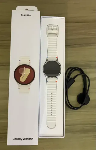 Samsung Watch 7 44m na caixa em excelente estado. Parcelo no Cartão