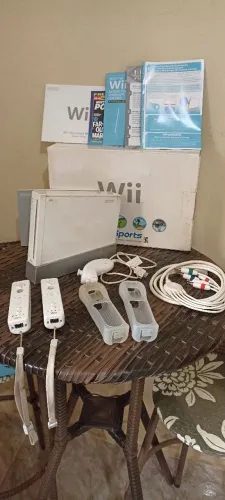 NINTENDO WII IMPECÁVEL 3 CONTROLES 