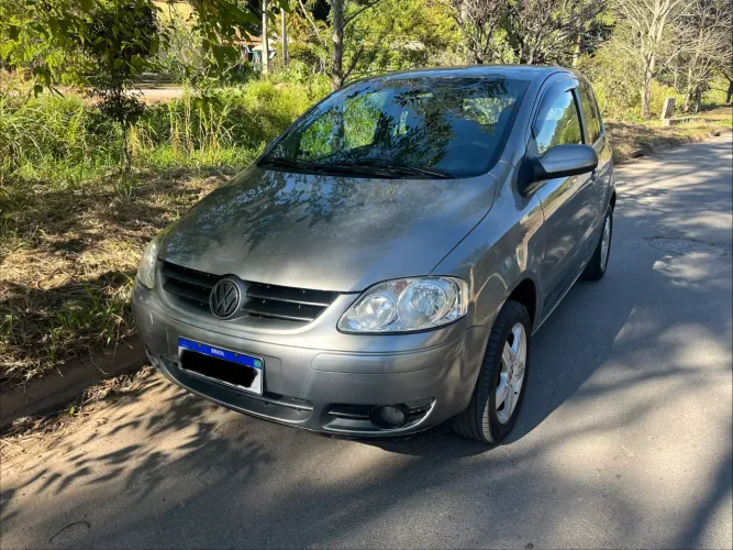 Volkswagen Fox Plus 1.6mi/ 1.6mi Total Flex 8V 3P 2004