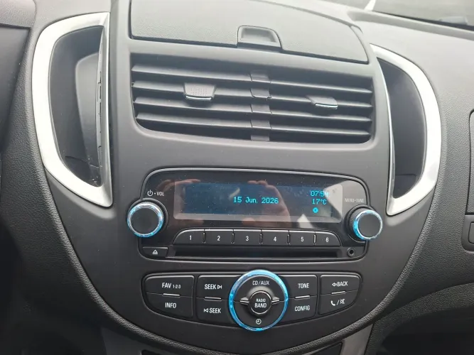 Vendo Rádio original da chevrolet traker 2016