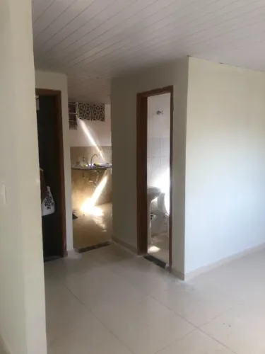 ALUGO CASA NOVA, SOL DA MANHÃ, QUARTO, SALA, COZINHA  E BANHEIRO  EM STOS DUMONT -VITÓRIA 