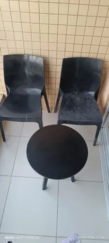 Duas cadeiras e uma mesa TRAMONTINA para varanda de apartamento!