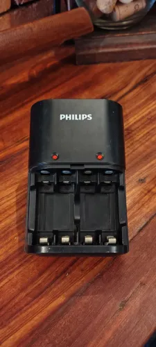 Carregador de Pilha Philips