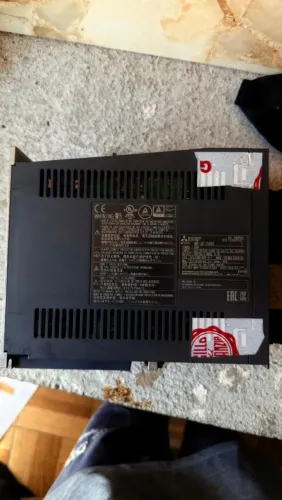 Servo Drive Mitsubishi MR-JE-200A 2kW Original - MELSERVO-JE