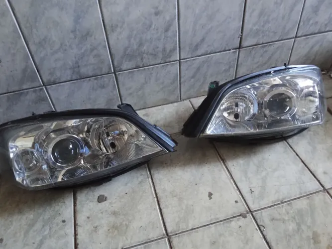 Par farol astra importado 