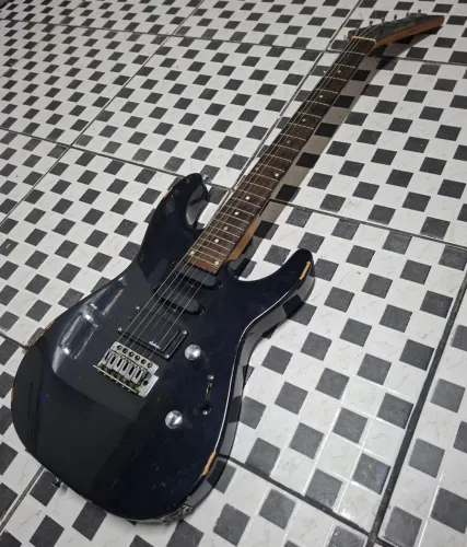 GUITARRA RARA ANOS 90, CAPTADOR JACKSON, TARRAXAS ESP