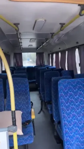 Vendo Bancos duplos para microônibus